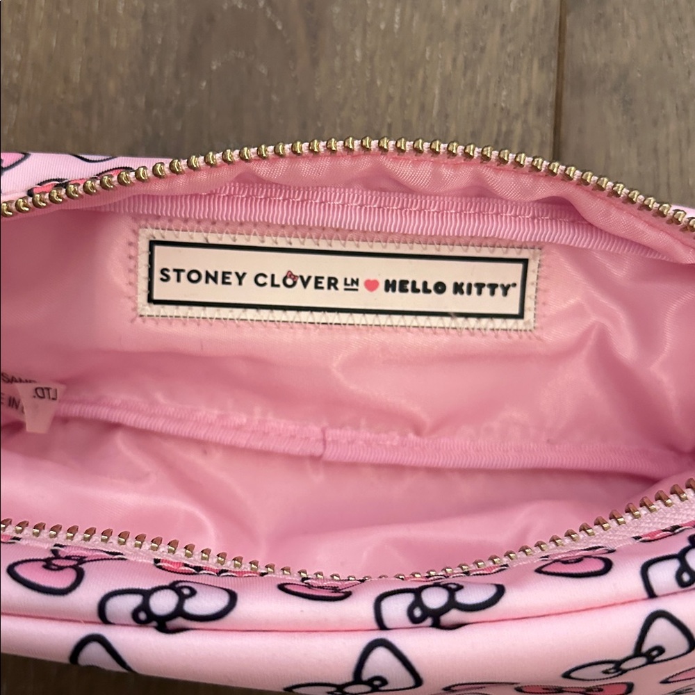 Stoney Clover Lane x Hello Kitty Bow Slim Pouch - Picture 2 of 2